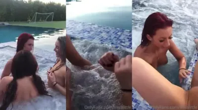 Nala Fitness & Livvalittle playing naked by