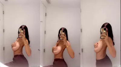 Sophie Mudd Topless Boob Shake Onlyfans Video Leaked