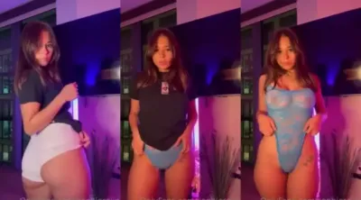 Sexy Sophie Rain stripping naked leaked video