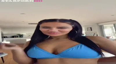 Hannah Marbles Show off Perfect Boobs Onlyfans