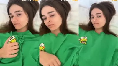 Megan Guthrie AKA Megnutt02 Nude Topless Bed