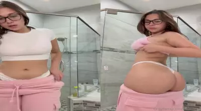 Sophie Rain Cute Glasses Lingerie Tease Onlyfans Video